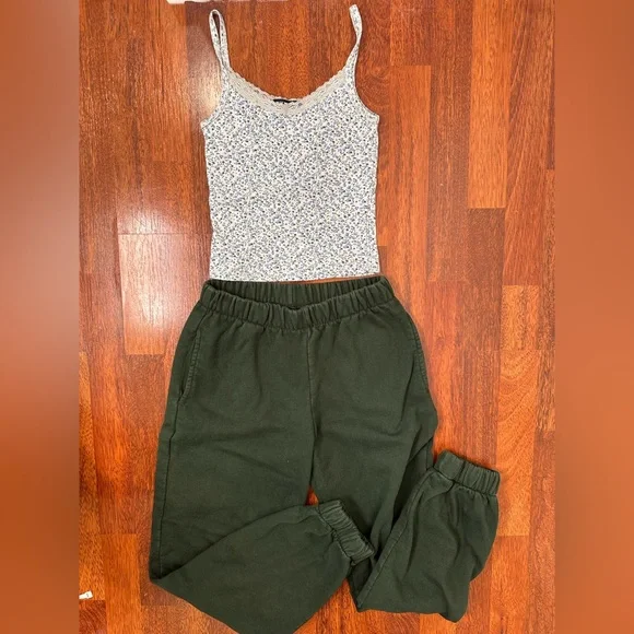 Brandy Melville Green Jogger Track Pants and floral cami set - Picture 1 of 11